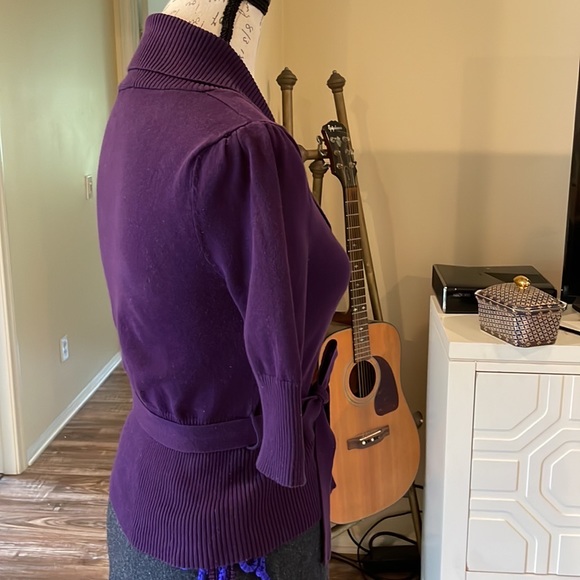 Take Out Cardigan - Picture 3 of 11